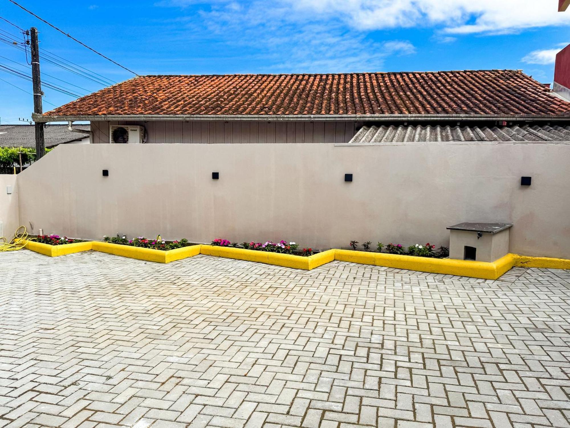 Vo Cristina: Praia, Diversao E Hospitalidade Apartamento *